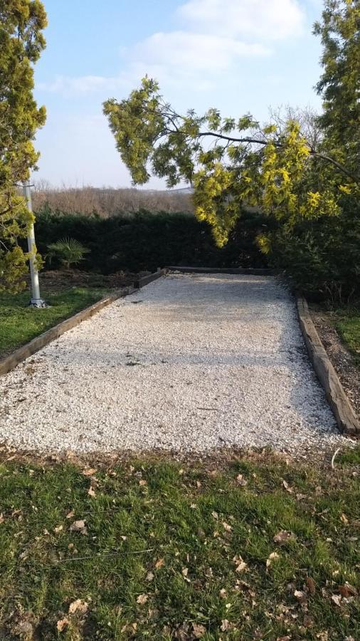 Montbarla Gite La Garrigue מראה חיצוני תמונה